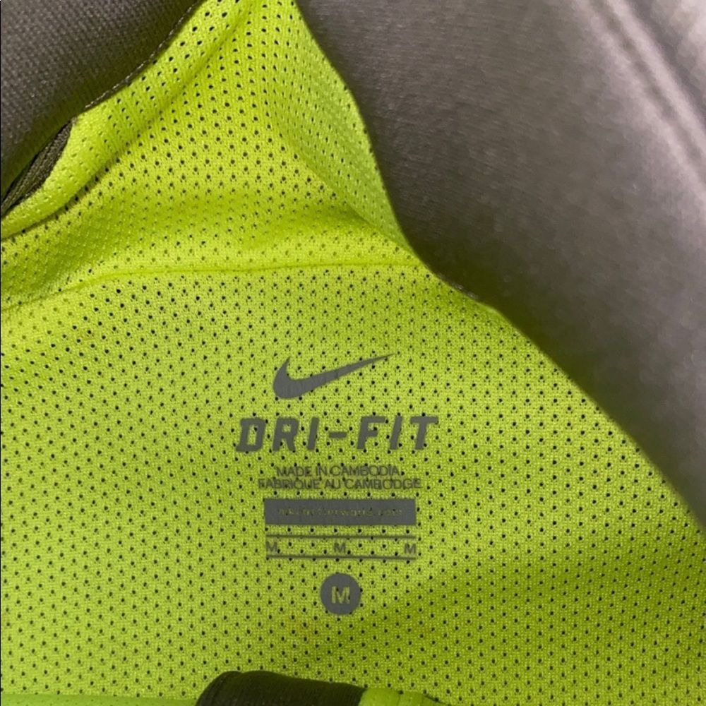 Nike Ladies Track Jacket - Picture 3 of 4